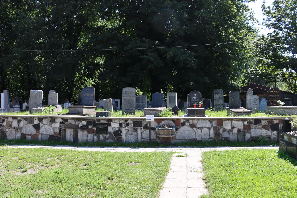 jewish cemeteries Kraków at Miodowa Street